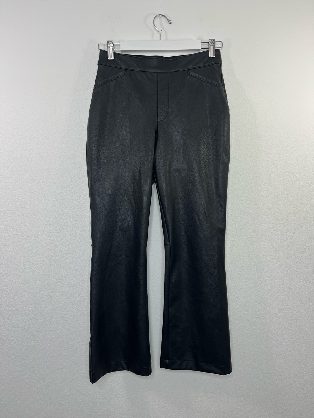 SPANX Black Faux Leather Kick Flare Ankle Crop Pants size Medium 20848R - Picture 2 of 10